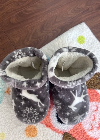 Gri Kürklü Kız Erkek Çocuk Sıcak Ev Terliği - Görsel 3