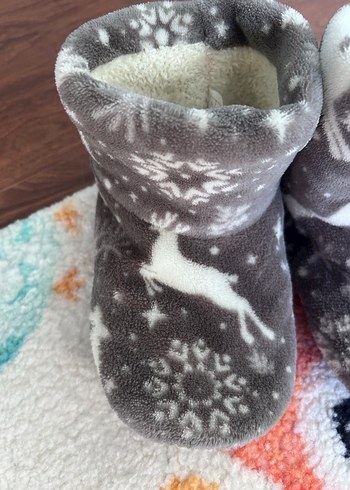 Gri Kürklü Kız Erkek Çocuk Sıcak Ev Terliği - Görsel 2