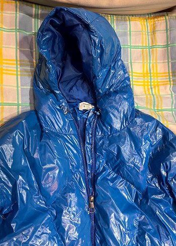 Parlak Mavi Kapüşonlu Çocuk Kışlık Mont Yağmurluk - Görsel 2