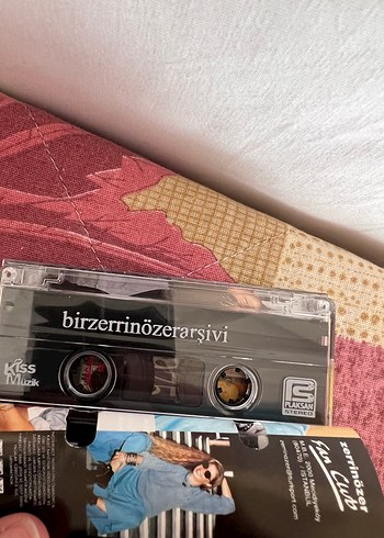 Bir Zerrin Özer Arşivi Kaset Albümü - Görsel 3