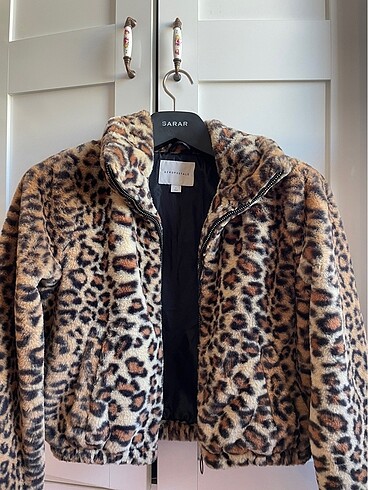 Leoparlı Mont