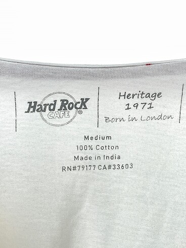 m Beden beyaz Renk Hard Rock T-shirt %70 İndirimli.