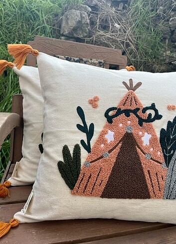 Zara Home 2 adet Punch Panç Nakışlı Kırlent Kılıfı