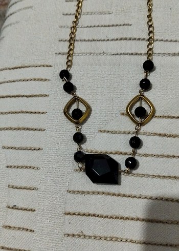 Diğer Uzun Siyah Boncuklu Minimalist Kolye