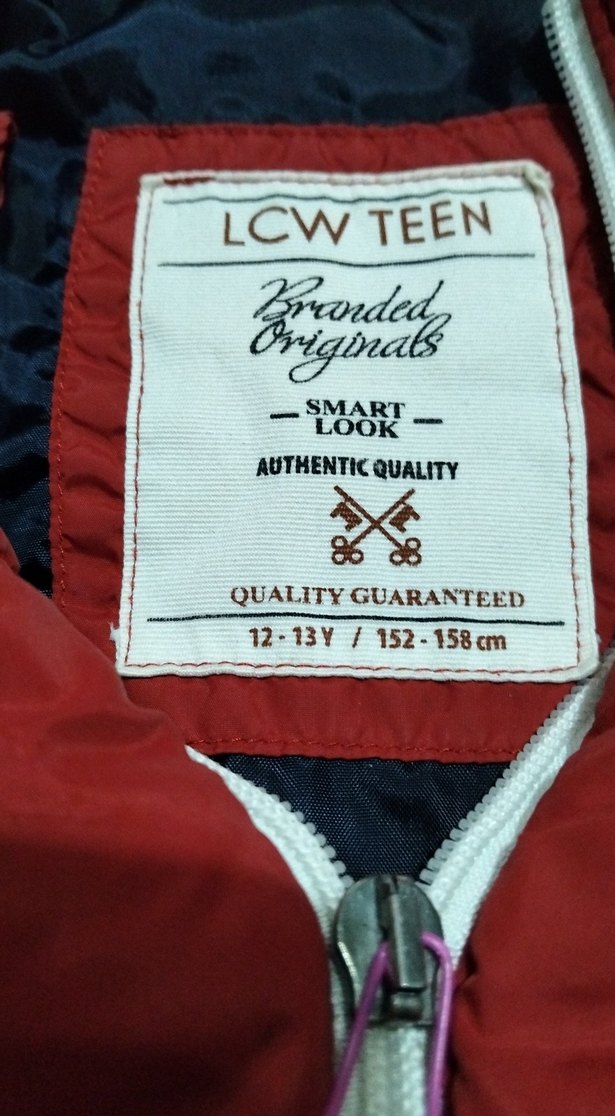 Kapüşonlu Kırmızı Erkek Çocuk Yelek - Görsel 4