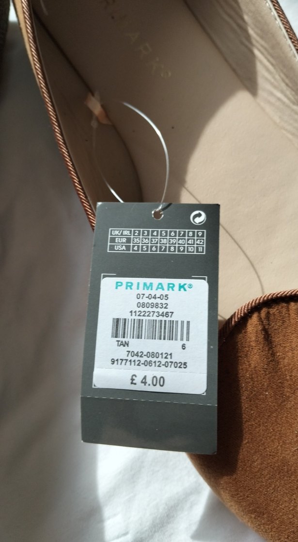 Süvet badem taba renkli etiketli ayakkabı - Görsel 3