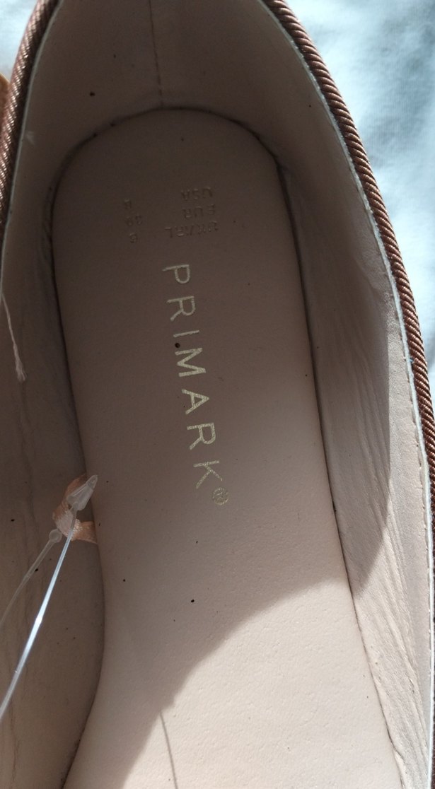 Süvet badem taba renkli etiketli ayakkabı - Görsel 2