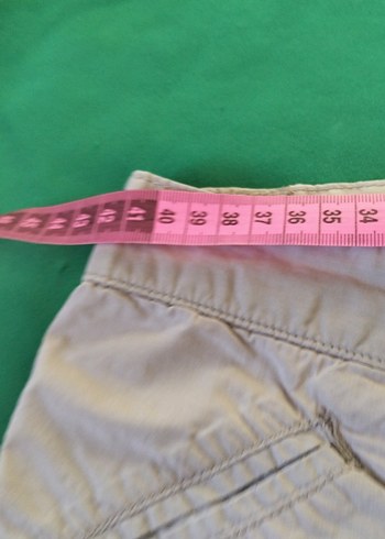 38 Beden ten rengi Renk Pamuklu Kemerli Gri kısa pantalon