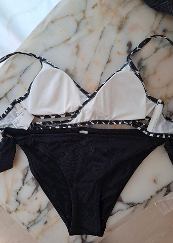 Desenli Siyah Kemerli Bikini Takımı - Görsel 3