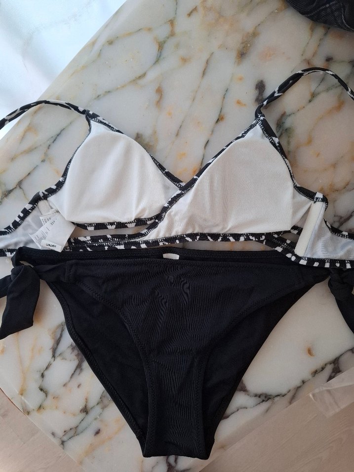 Desenli Siyah Kemerli Bikini Takımı - Görsel 3