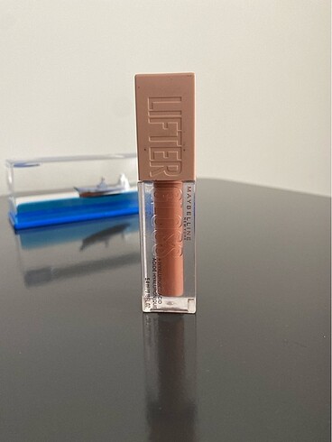 Maybelline lifter glos