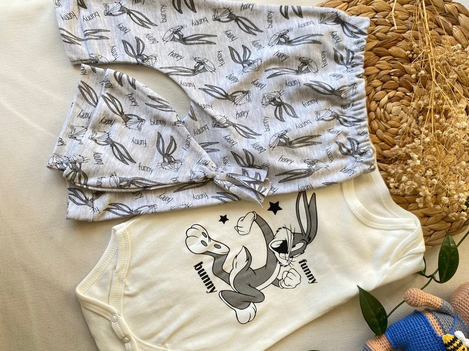 Bugs Bunny Baskılı Pamuklu Bebek zıbın set - Görsel 2