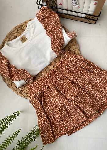 Kahverengi Desenli Fırfırlı Bebek Kız Takımı - Görsel 3