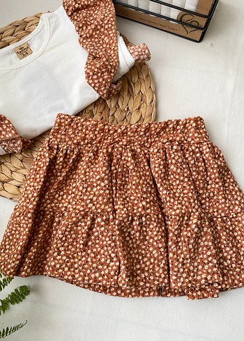 Kahverengi Desenli Fırfırlı Kız Bebek Takımı - Görsel 4