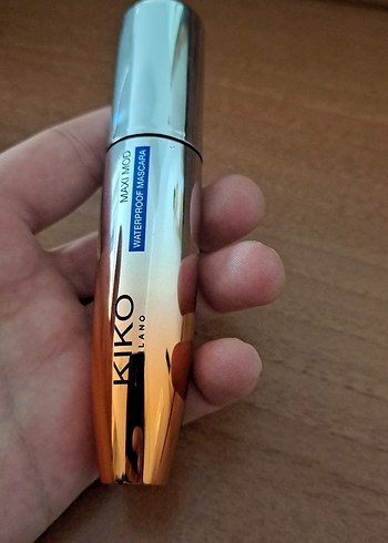 KIKO Milano Suya Dayanıklı Mavi Maskara