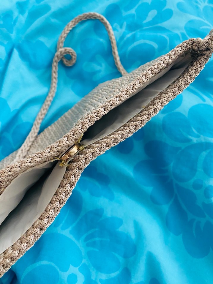 El Örgüsü Bej Omuz Çantası  Kelebek Detaylı - Görsel 3