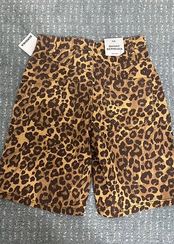 Bershka Baggy Bermuda Şort - Görsel 2