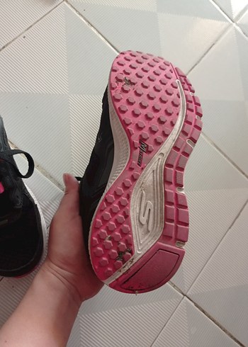 36 Beden Skechers Kadın Siyah-Pembe Spor Ayakkabı