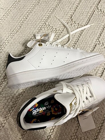 38 Beden Adidas Stan Smith Limited Edition