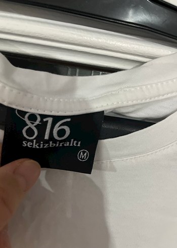 Beyaz Pamuklu Baskılı Kadın Tişört - Görsel 4