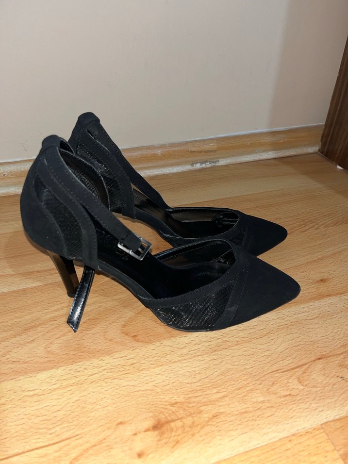 Siyah Süet Topuklu Kadın Ayakkabı - Görsel 2