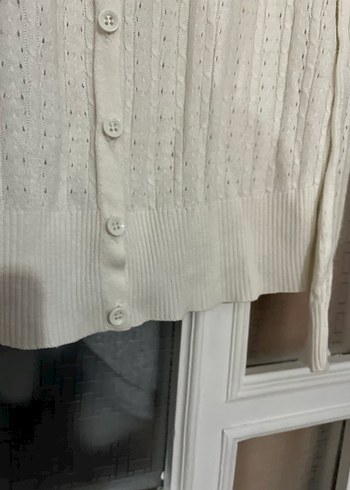 Beyaz V Yaka Örgü Kadın Hırka - Görsel 5