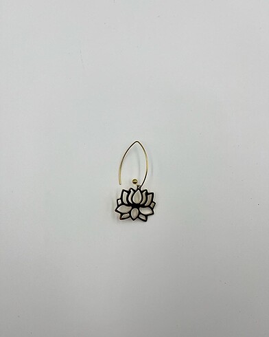 Beden Çelik Lotus küpe kararmaz tekli