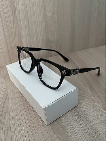 Chrome hearts gözlük