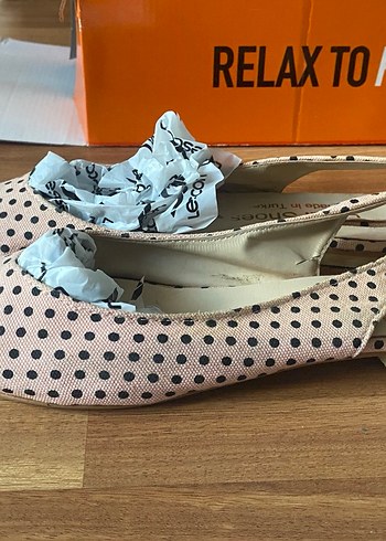 Pembe Puantiyeli Fiyonklu Dolgu Topuklu Kadın Babet - Görsel 2