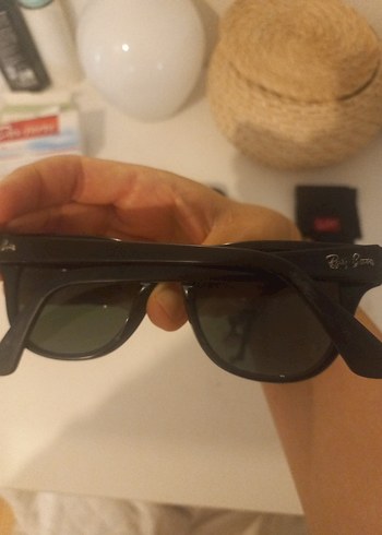 Beden Ray-Ban Kadın Siyah Parlak Güneş Gözlüğü