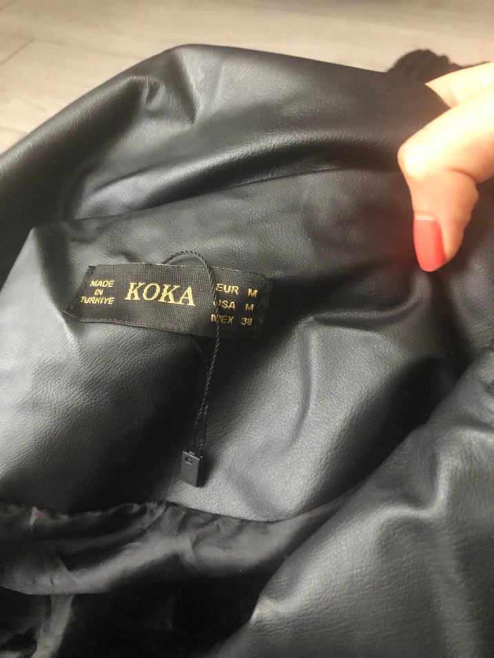 Siyah Uzun Deri Kadın Yağmurluk - Görsel 3