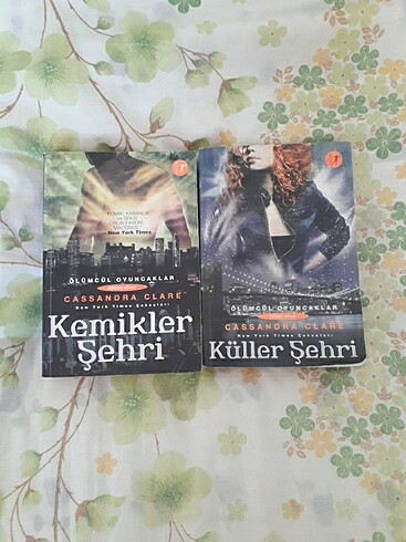 Cassandra Clare-Ölümcül Oyuncaklar serisi