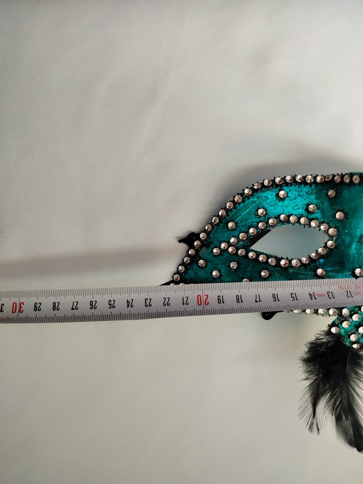 Siyah Tüylü Yeşil Taşlı Maske - Görsel 5