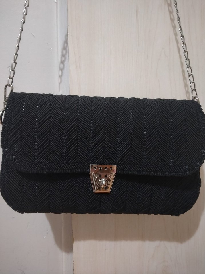 Zincir Detaylı Siyah kanvas canta el yapımidir - Görsel 4