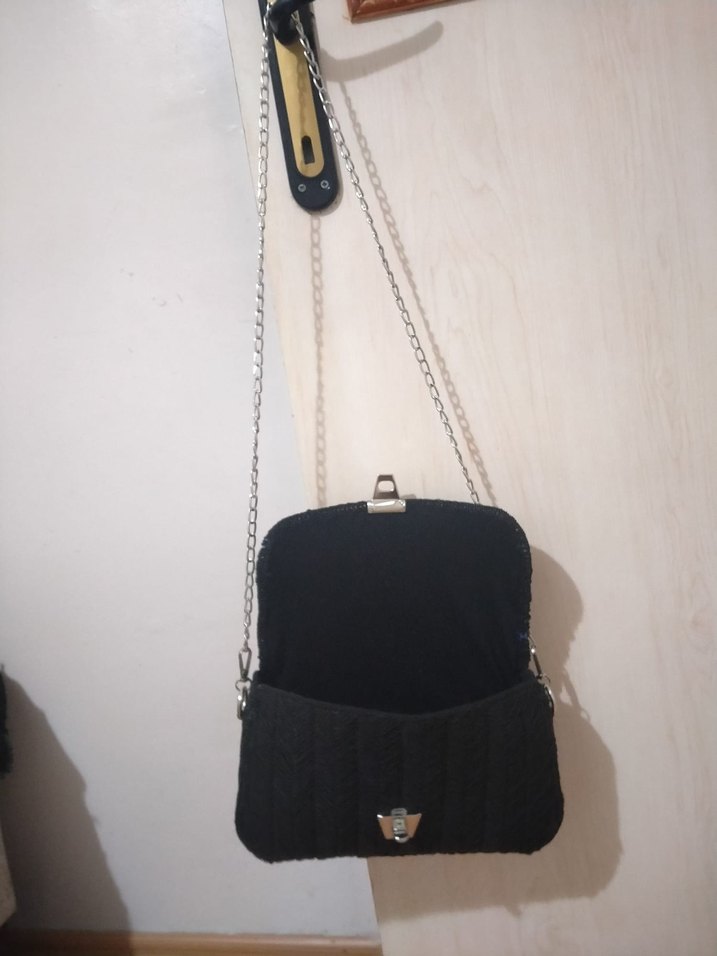 Zincir Detaylı Siyah kanvas canta el yapımidir - Görsel 5