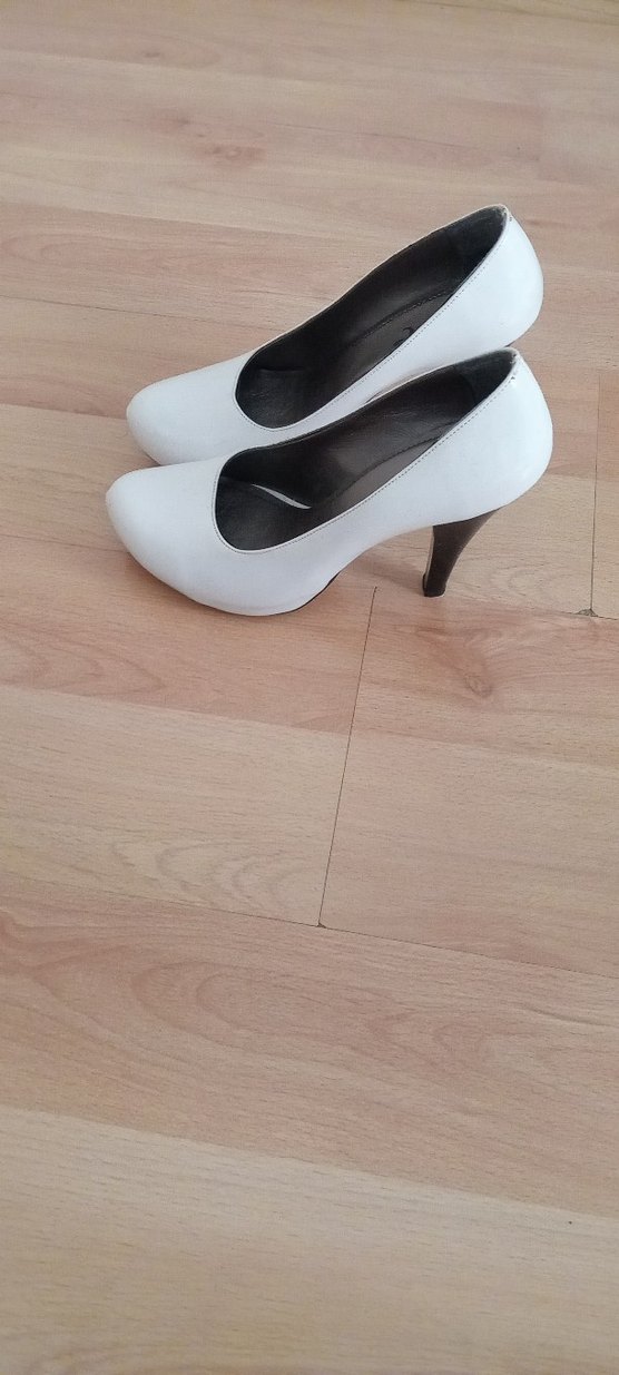 Beyaz topuklu ayakkabı - Görsel 4