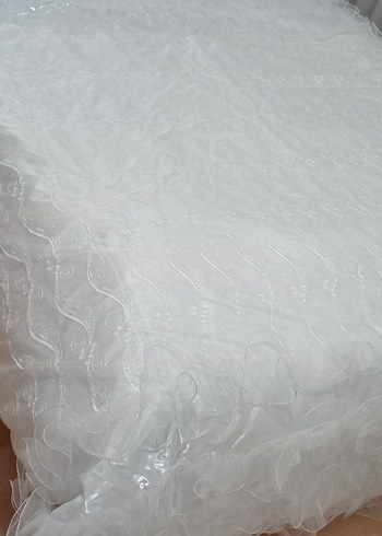 Diğer tullu Beyaz yatak örtüsü