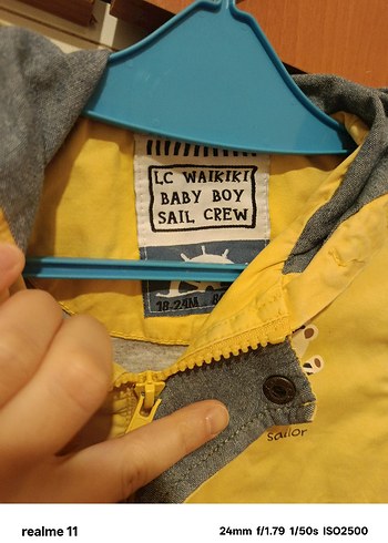 Sarı Kapüşonlu Erkek Çocuk Yağmurluk - Görsel 4