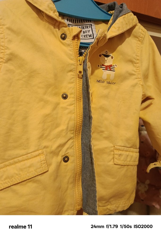 Sarı Kapüşonlu Erkek Çocuk Yağmurluk - Görsel 3