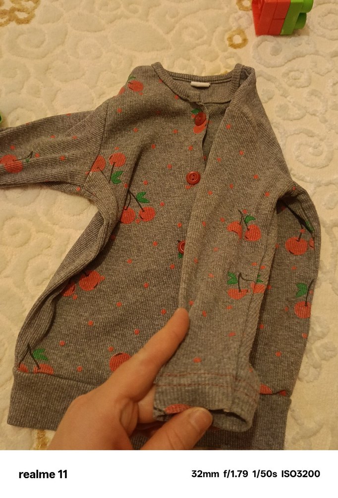 Kız Çocuk Gri Kiraz Desenli Düğmeli Sweatshirt - Görsel 5