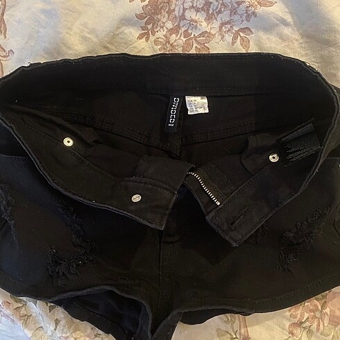 m Beden H&M Siyah Mini Şort
