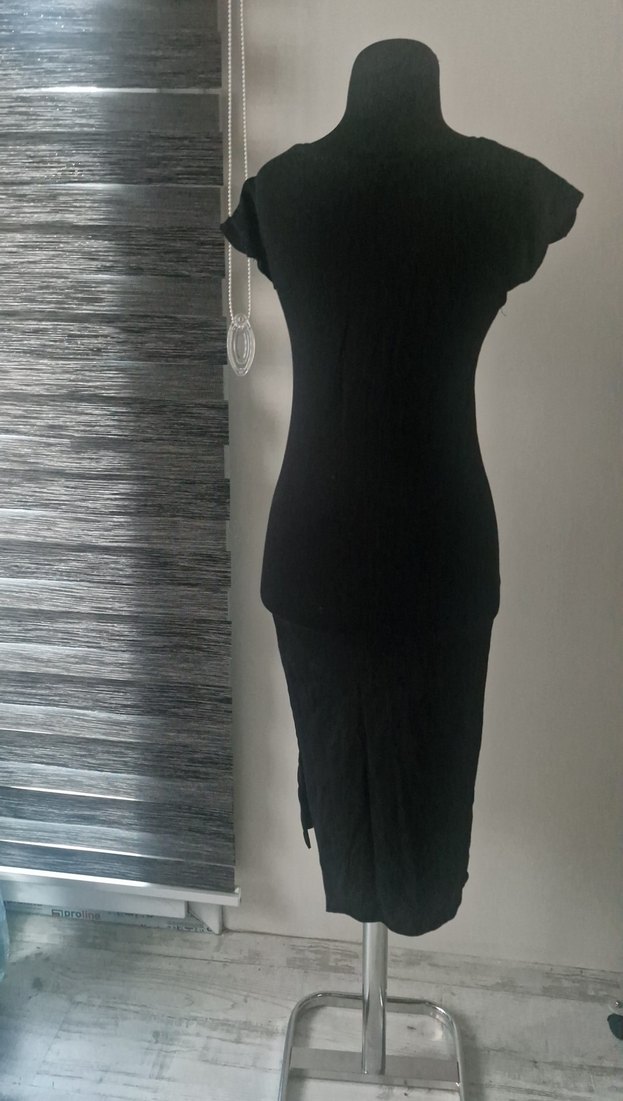 Siyah Bisiklet Yakalı Uzun Kadın Kısa Kollu Elbise - Görsel 3