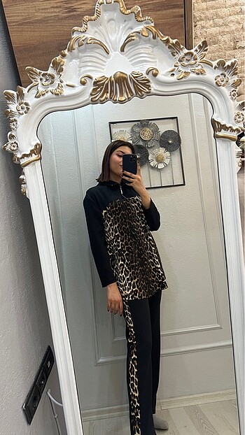 Diğer Leopar takım 42 ve 40 beden mevcut