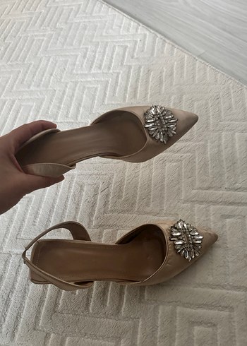 Bej Süet İşlemeli Stiletto Topuklu Kadın Ayakkabı - Görsel 2