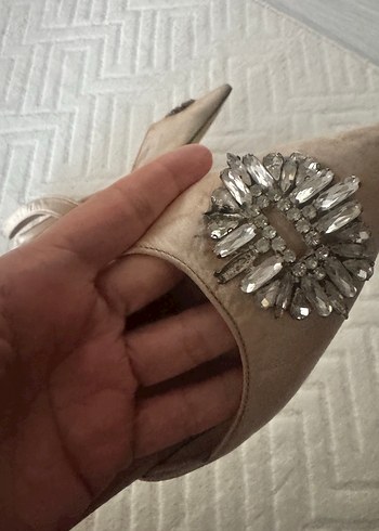 Bej Süet İşlemeli Stiletto Topuklu Kadın Ayakkabı - Görsel 4