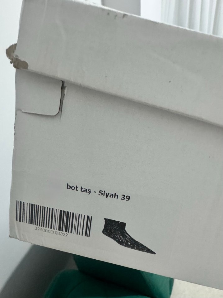 Siyah Yılan Desenli Payetli İnce Topuklu Bot - Görsel 4