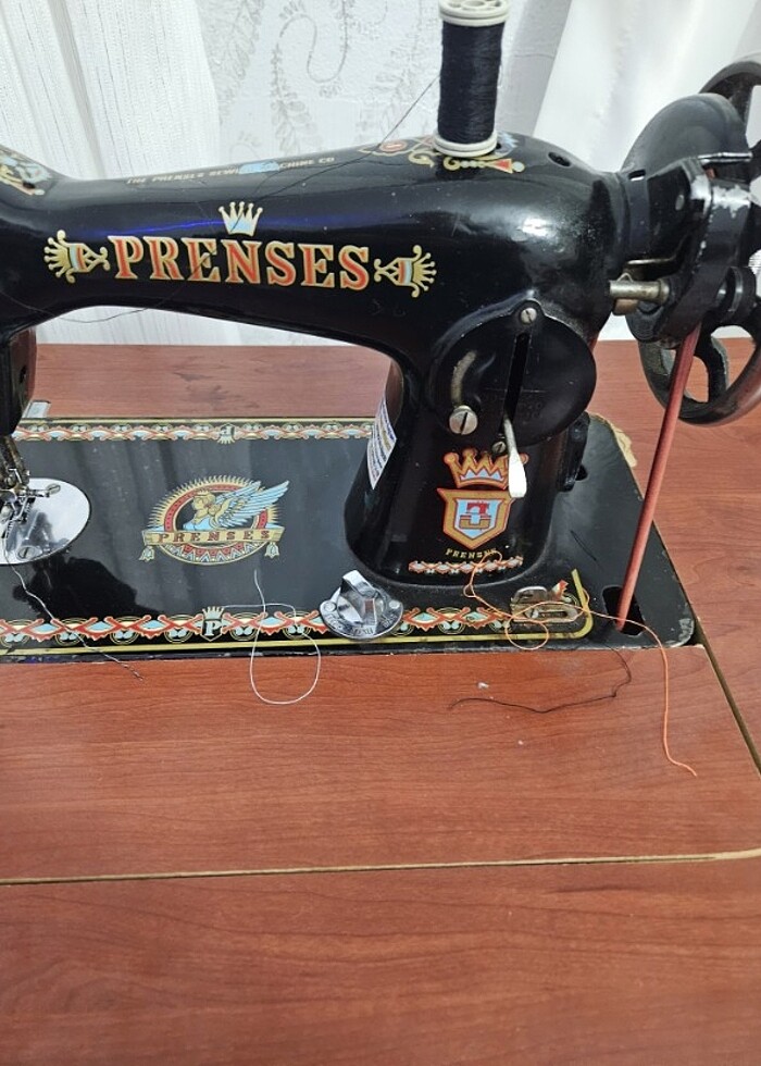 40 yıllık antika dikiş makinesi  - Görsel 2