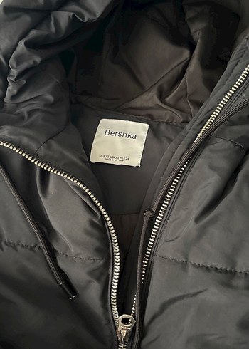 Bershka Siyah Kadın Kapüşonlu Kış Montu