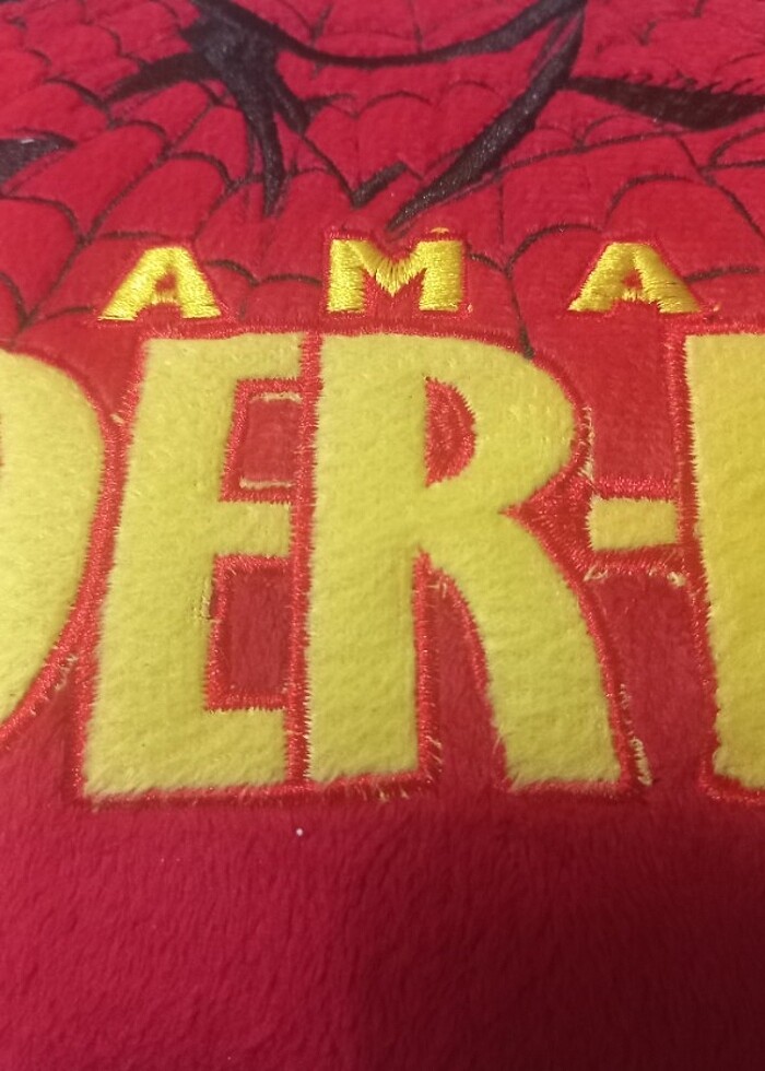 Orjinal lisanslı Spider-man işlemeli yastık. - Görsel 3