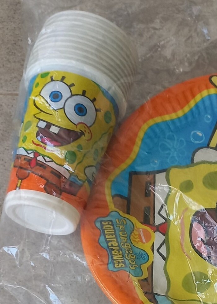 SüngerBob Tabak ve bardak. - Görsel 2